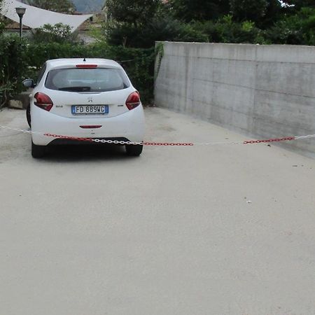 Resort Giardino Degli Aranci - Casa Lisca Baronissi Kültér fotó
