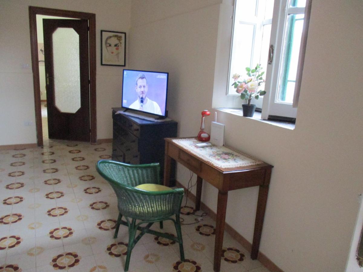 Resort Giardino Degli Aranci - Casa Lisca Baronissi Kültér fotó